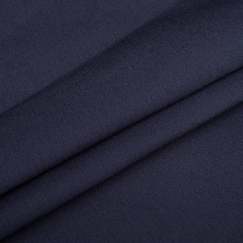 An bhfuil fabraic uiscedhíonta a dhóthain marthanach le haghaidh luascadh na bhfeithiclí nach mbeidh thíos leis de bharr fliuchta?